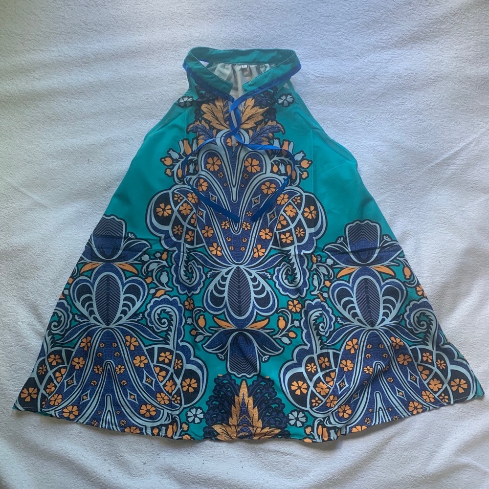 Sleeveless Patterned Halter Tank